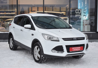 Подержанный автомобиль Ford Kuga 2014 года (3 фото)
