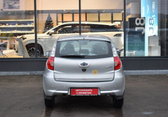 Подержанный автомобиль Datsun mi-DO 2015 года (6 фото)