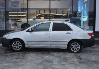 Подержанный автомобиль BYD F3 Sedan 2007 года (8 фото)