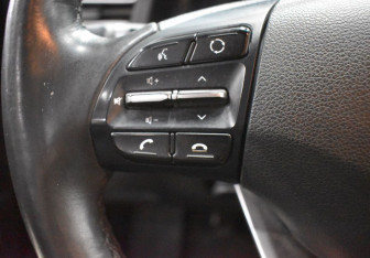 Подержанный автомобиль Hyundai Elantra Sedan 2019 года (15 фото)