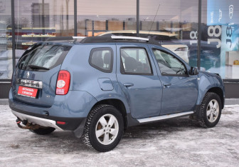 Подержанный автомобиль Renault Duster 2014 года (5 фото)