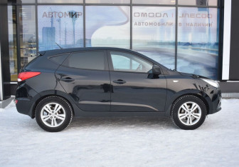 Подержанный автомобиль Hyundai ix35 2011 года (4 фото)
