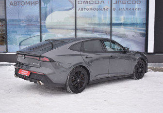 Подержанный автомобиль Changan UNI-V 2024 года (5 фото)