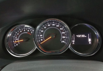 Подержанный автомобиль Renault Logan Sedan 2022 года (12 фото)