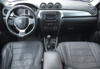 Подержанный автомобиль Suzuki Vitara 2021 года (12 фото)