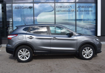 Подержанный автомобиль Nissan Qashqai 2014 года (4 фото)