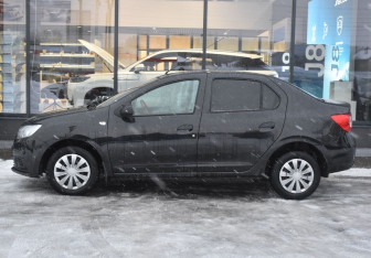 Подержанный автомобиль Renault Logan Sedan 2018 года (8 фото)