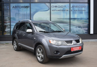Подержанный автомобиль Mitsubishi Outlander 2007 года (3 фото)