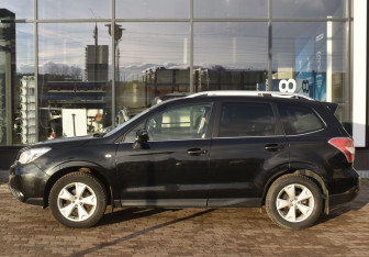 Подержанный автомобиль Subaru Forester Suv 2013 года (8 фото)