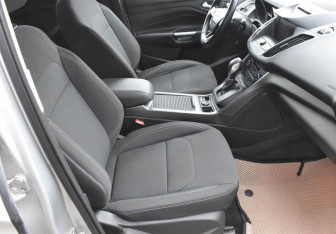 Подержанный автомобиль Ford Kuga 2018 года (10 фото)