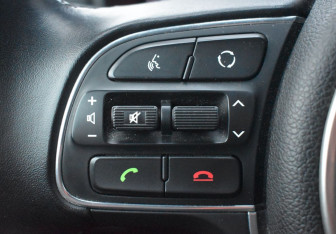 Подержанный автомобиль Kia Sportage 2017 года (13 фото)