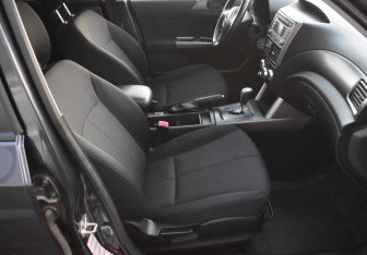 Подержанный автомобиль Subaru Forester Suv 2012 года (10 фото)