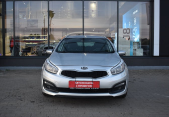 Подержанный автомобиль Kia Ceed Wagon 2018 года (2 фото)