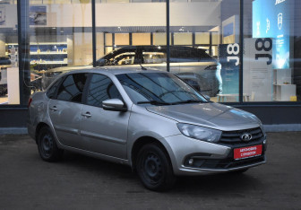 Подержанный автомобиль LADA (ВАЗ) Granta Sedan 2019 года (3 фото)
