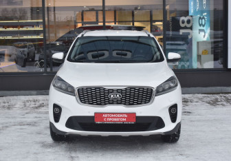 Подержанный автомобиль Kia Sorento 2018 года (2 фото)