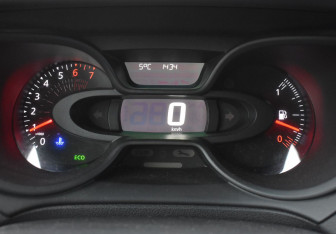 Подержанный автомобиль Renault Kaptur 2018 года (13 фото)