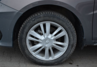 Подержанный автомобиль LADA (ВАЗ) Vesta Wagon 2018 года (9 фото)