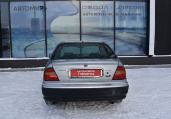 Подержанный автомобиль Honda Civic Hatchback 1997 года (6 фото)