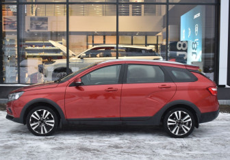 Подержанный автомобиль LADA (ВАЗ) Vesta Wagon 2019 года (8 фото)