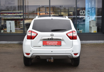 Подержанный автомобиль Nissan Terrano 2020 года (6 фото)