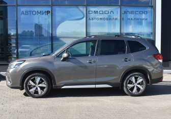 Подержанный автомобиль Subaru Forester Suv 2019 года (8 фото)