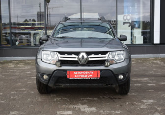 Подержанный автомобиль Renault Duster 2019 года (2 фото)