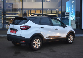 Подержанный автомобиль Renault Kaptur 2016 года (5 фото)