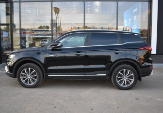 Подержанный автомобиль Geely Atlas Pro 2022 года (8 фото)