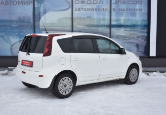 Подержанный автомобиль Nissan Note 2013 года (5 фото)