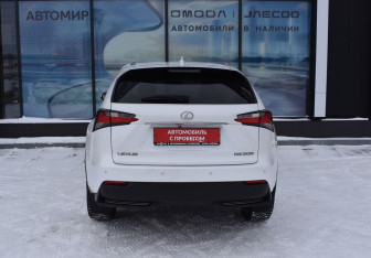 Подержанный автомобиль Lexus NX 2015 года (6 фото)