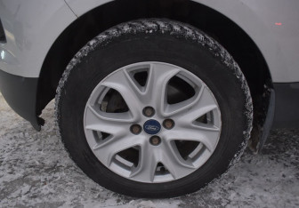 Подержанный автомобиль Ford EcoSport 2017 года (9 фото)