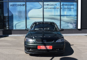 Подержанный автомобиль Opel Astra Sedan 2002 года (2 фото)