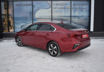 Подержанный автомобиль Kia Cerato Sedan 2021 года (7 фото)