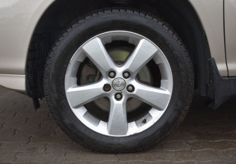Подержанный автомобиль Lexus RX 2007 года (9 фото)