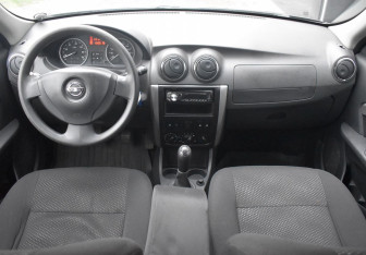 Подержанный автомобиль Nissan Almera Sedan 2014 года (12 фото)