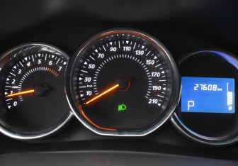 Подержанный автомобиль Renault Sandero 2018 года (13 фото)