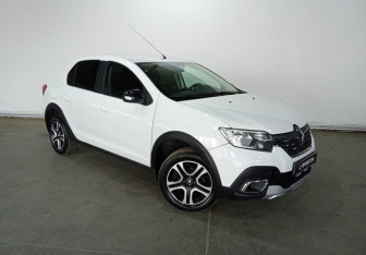 Подержанный автомобиль Renault Logan Sedan 2022 года (3 фото)