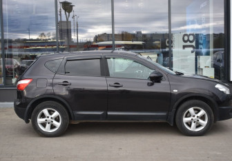 Подержанный автомобиль Nissan Qashqai 2011 года (4 фото)
