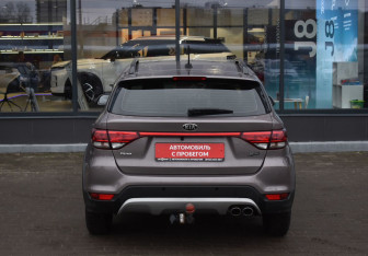 Подержанный автомобиль Kia Rio Hatchback 2020 года (6 фото)