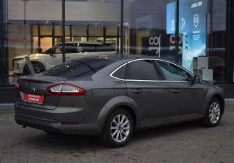 Подержанный автомобиль Ford Mondeo Sedan 2013 года (5 фото)