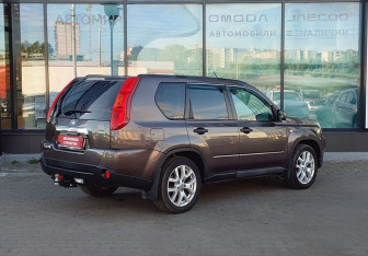 Подержанный автомобиль Nissan X-Trail 2008 года (5 фото)