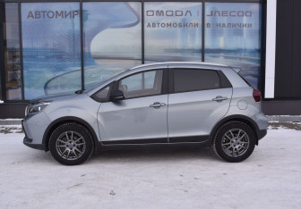 Подержанный автомобиль LIVAN X3Pro 2023 года (8 фото)