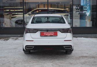 Подержанный автомобиль Omoda S5 2023 года (6 фото)