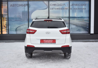 Подержанный автомобиль Hyundai Creta 2017 года (6 фото)