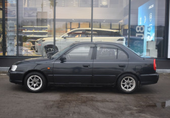 Подержанный автомобиль Hyundai Accent Sedan 2008 года (8 фото)
