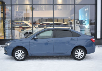 Подержанный автомобиль LADA (ВАЗ) Vesta Sedan 2019 года (8 фото)