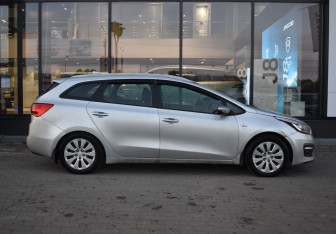 Подержанный автомобиль Kia Ceed Wagon 2018 года (4 фото)