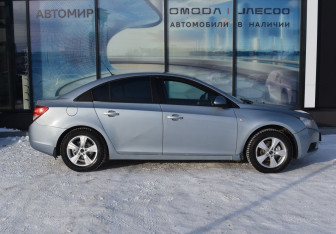 Подержанный автомобиль Chevrolet Cruze Sedan 2009 года (4 фото)