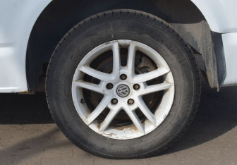Подержанный автомобиль Volkswagen Transporter Minivan 2007 года (9 фото)