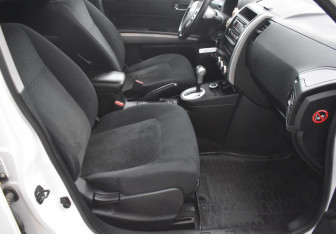 Подержанный автомобиль Nissan X-Trail 2014 года (10 фото)